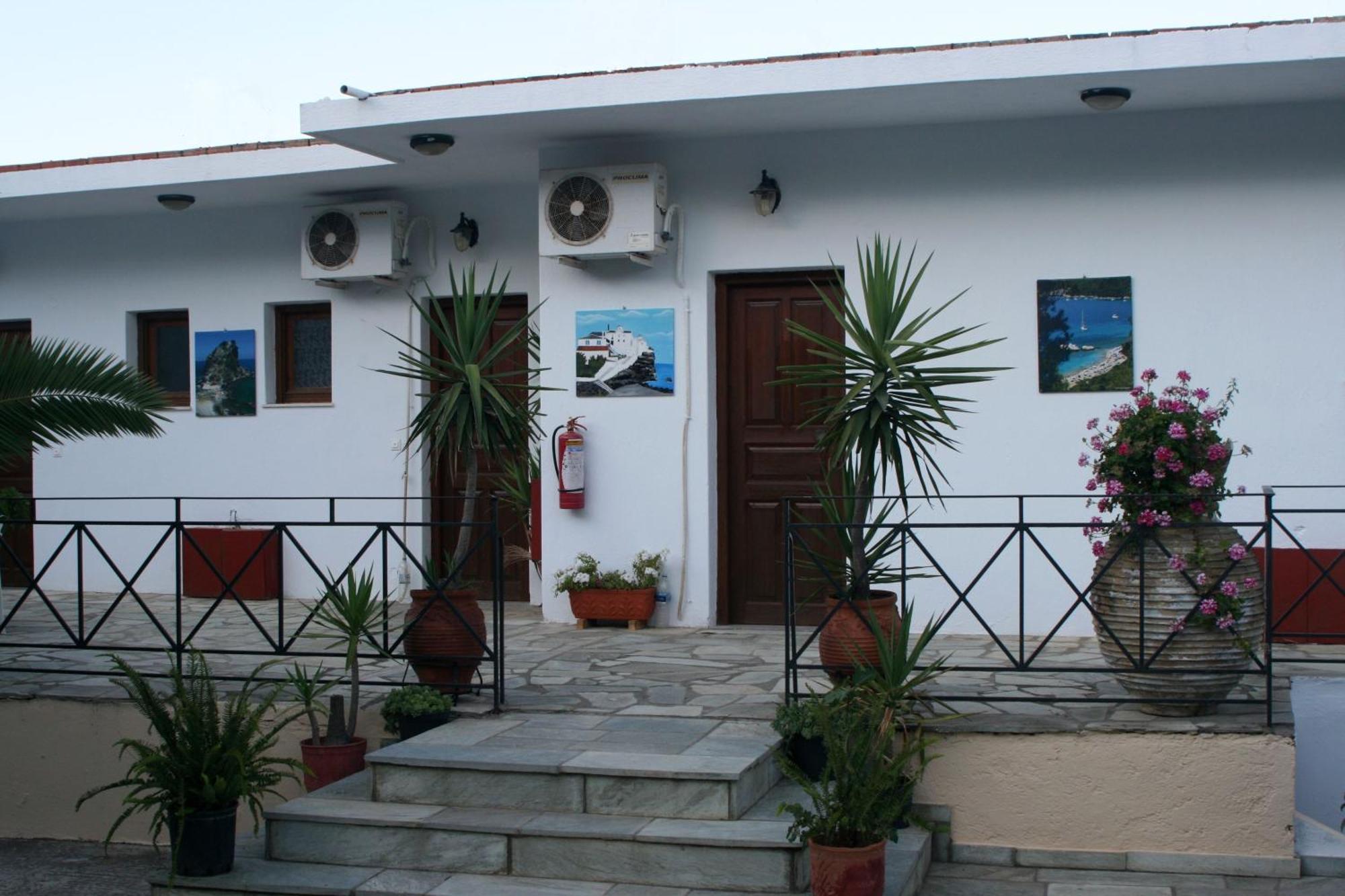 Albatros Hotel Skopelos Town Exterior photo